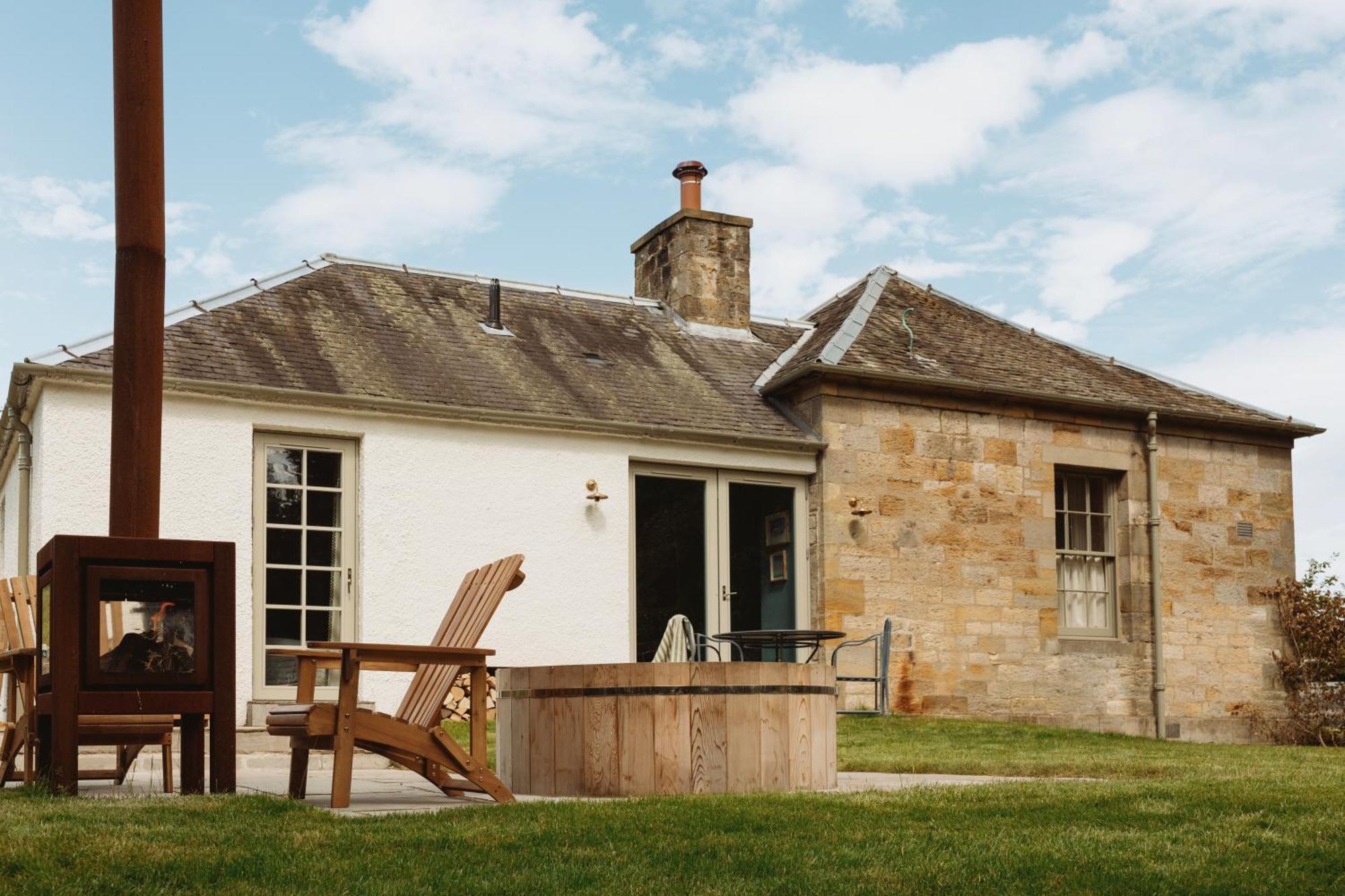 Estate * Penicuik